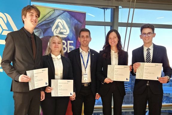 A dobogó harmadik fokán végzett Sydneyben a kolozsvári BBTE magyar közgazdász diákcsapata